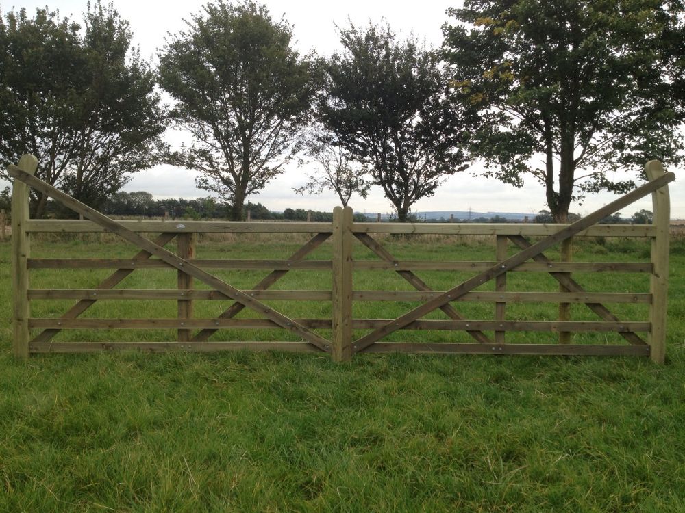 Field Country Gates